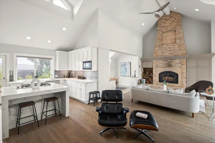 17074 Bohlman Road, Saratoga, California 95070