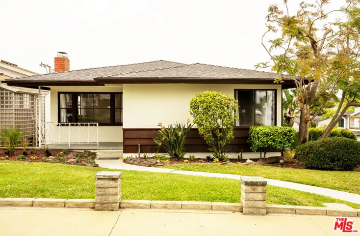 443 Lomita St