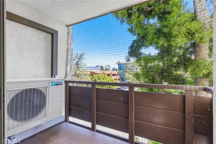 Balcony off primary~