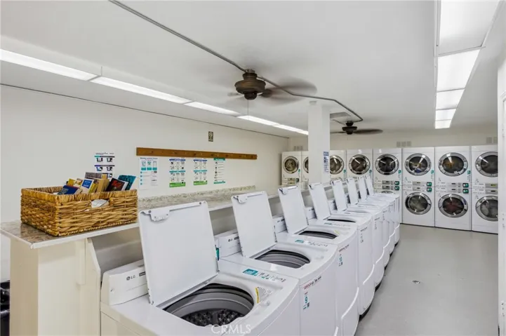 Laundry with new machines~