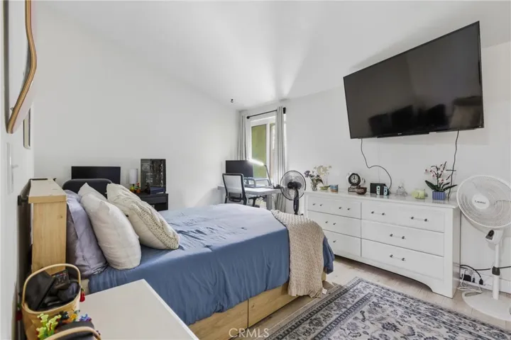Second bed with vaulted ceiling & mirrored wardrobes~