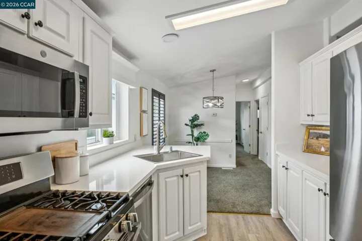 Light & Bright Kitchen