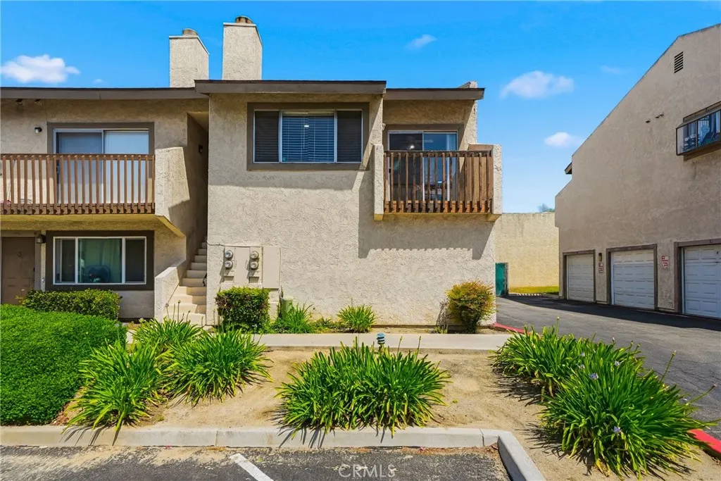 1251 S Meadow 120