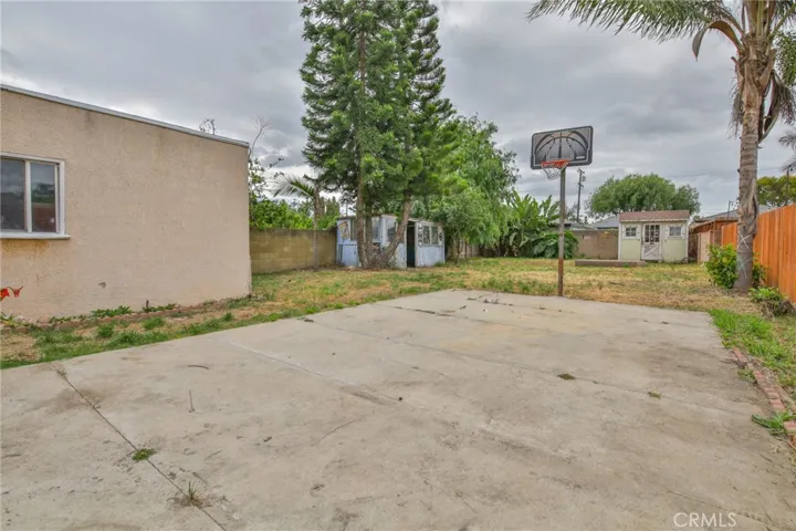 9526 Walnut, Bellflower, California 90706