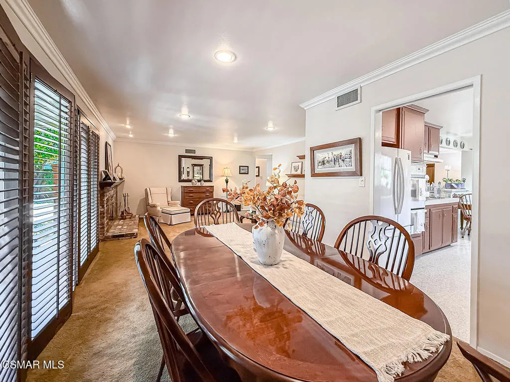 bLiving and Dining6