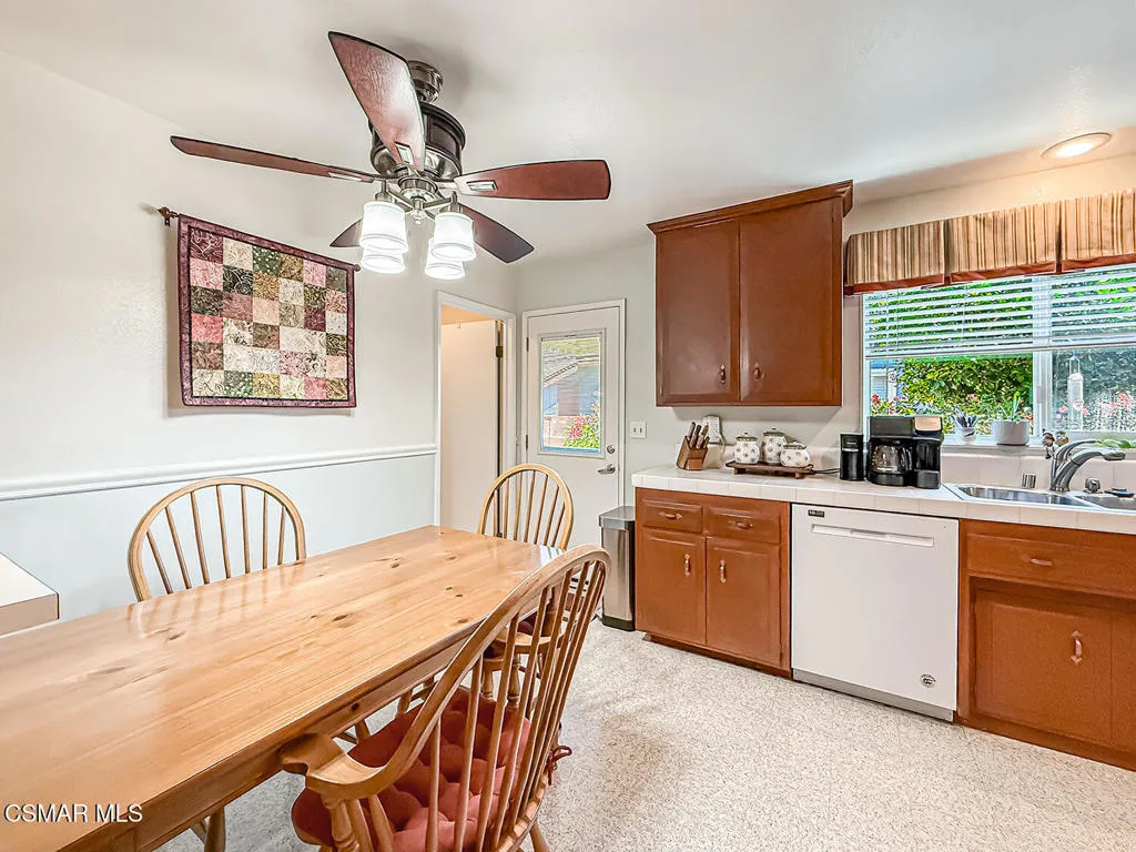 cFamily and Kitchen3