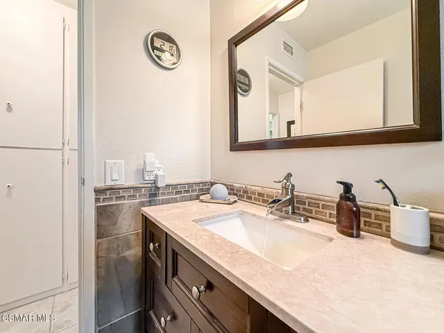 iShared Bath3