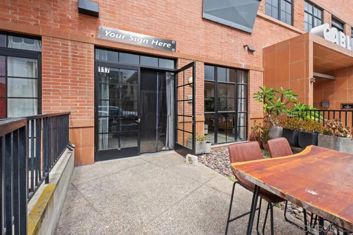 https://zimg.paragon.ice.com/ParagonImages/Property/PA/SDMLS/260009926/3/533/400/aabe7f88c617915309ff1931a5b4ef92/3/fa26dd799fc1eb66ed51181558c90063/260009926-28a0b27d-7724-46ba-afb2-c9950f696ff6.JPG