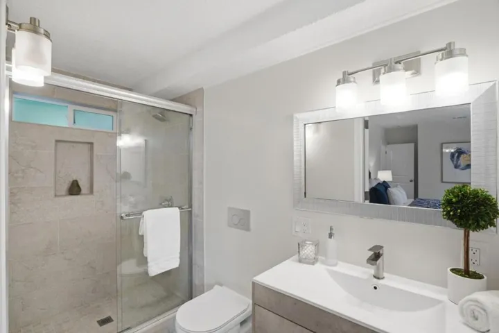 17250 Pine Avenue, Los Gatos, California 95032