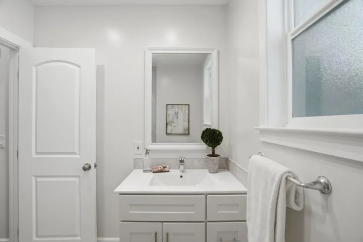 17250 Pine Avenue, Los Gatos, California 95032