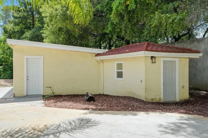 17250 Pine Avenue, Los Gatos, California 95032