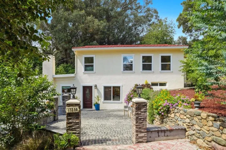 17250 Pine Avenue, Los Gatos, California 95032