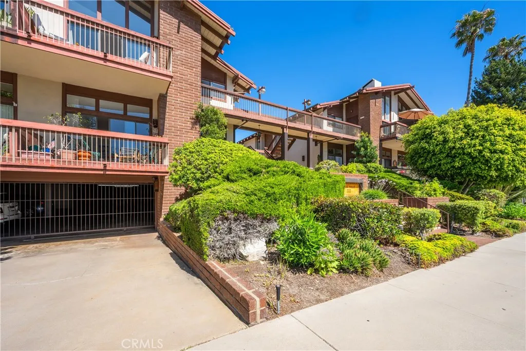 Unit 206 comes with 2 side-by-side designated PARKING SPACES in the HOA gated garage + 2 STORAGE UNITS.