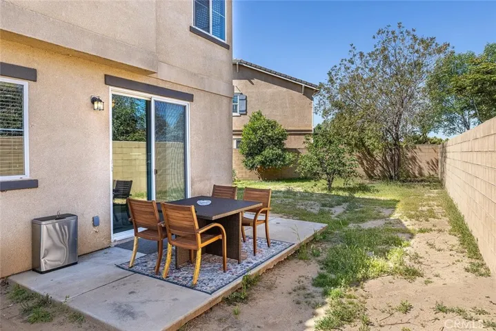 16526 Braeburn Lane, Fontana, California 92337