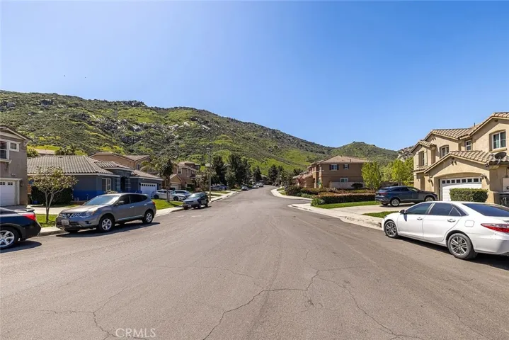 16526 Braeburn Lane, Fontana, California 92337