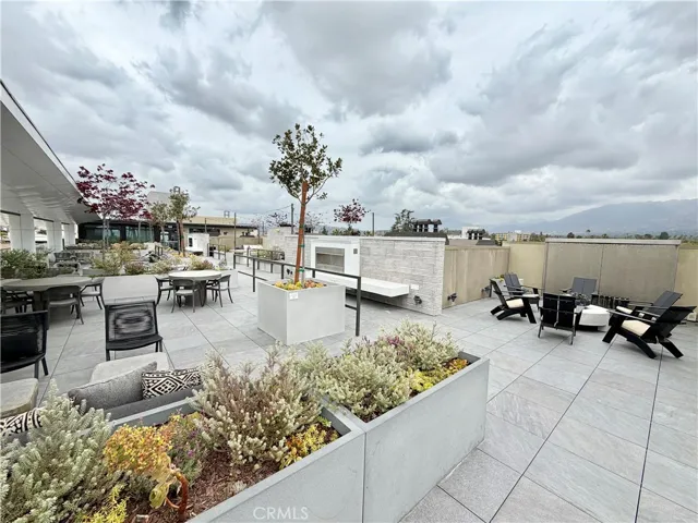Rooftop lounge2