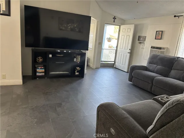 29021 Bouquet Canyon 296, Saugus, California 91390