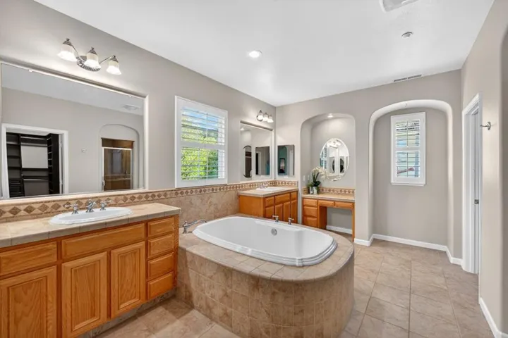 7532 Strath Place, Gilroy, California 95020
