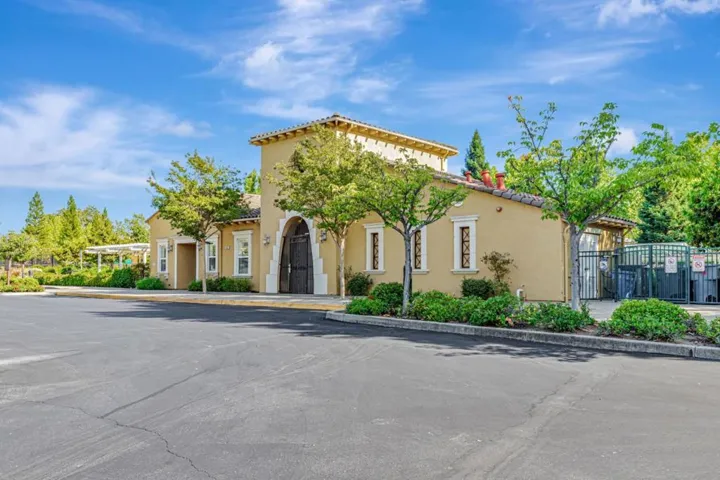 7532 Strath Place, Gilroy, California 95020