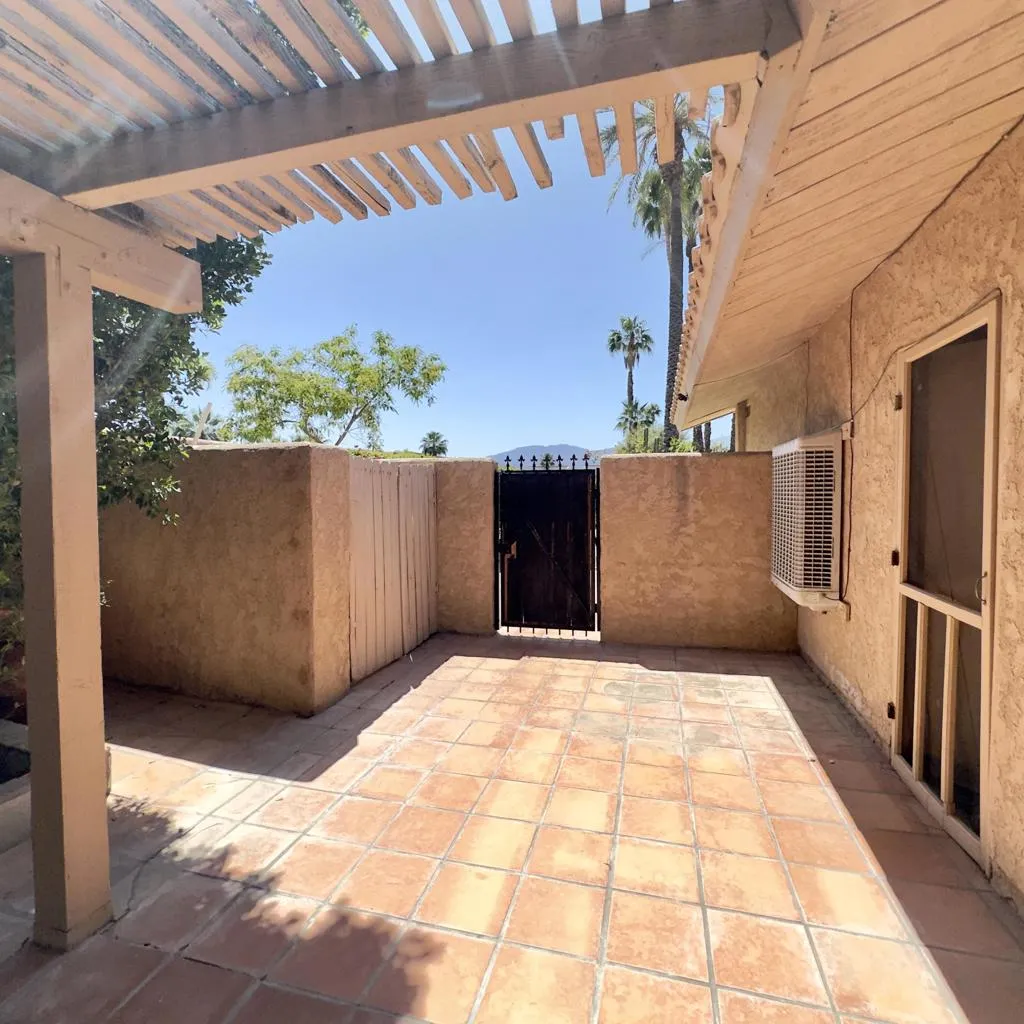 Side patio