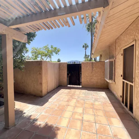 Side patio