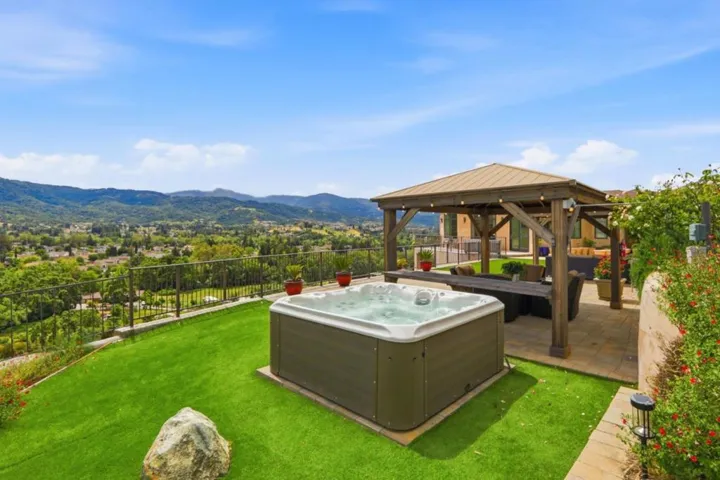 20601 Via Santa Teresa, San Jose, California 95120