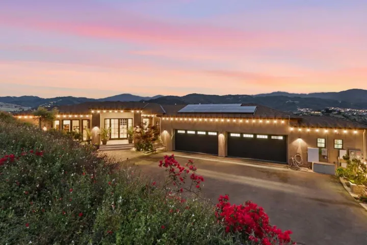 20601 Via Santa Teresa, San Jose, California 95120