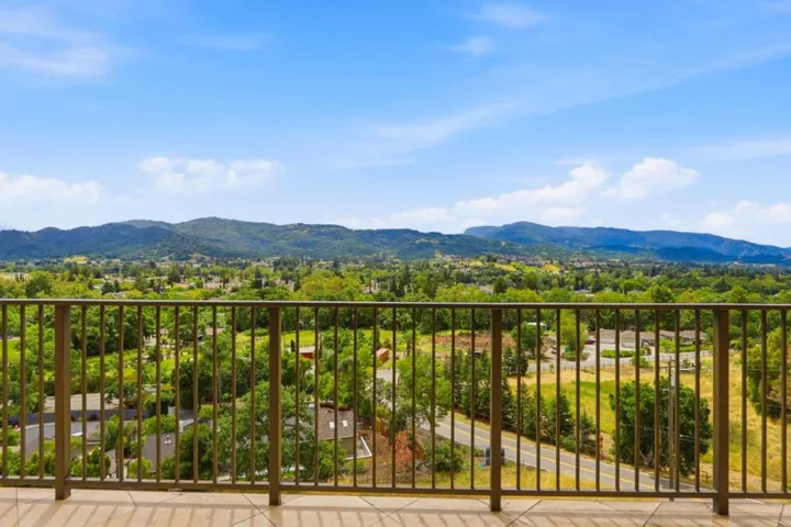 20601 Via Santa Teresa, San Jose, California 95120