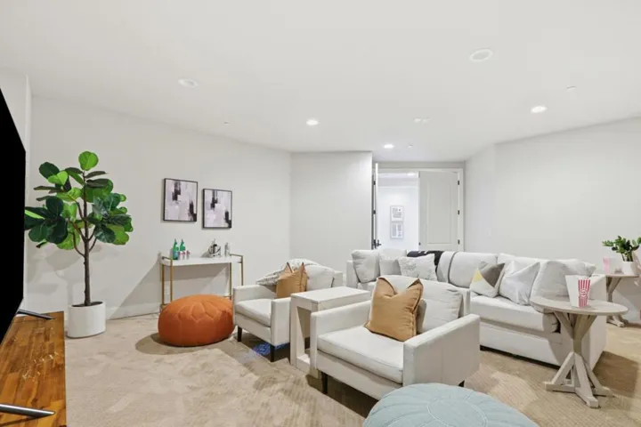20601 Via Santa Teresa, San Jose, California 95120