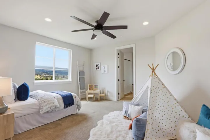 20601 Via Santa Teresa, San Jose, California 95120