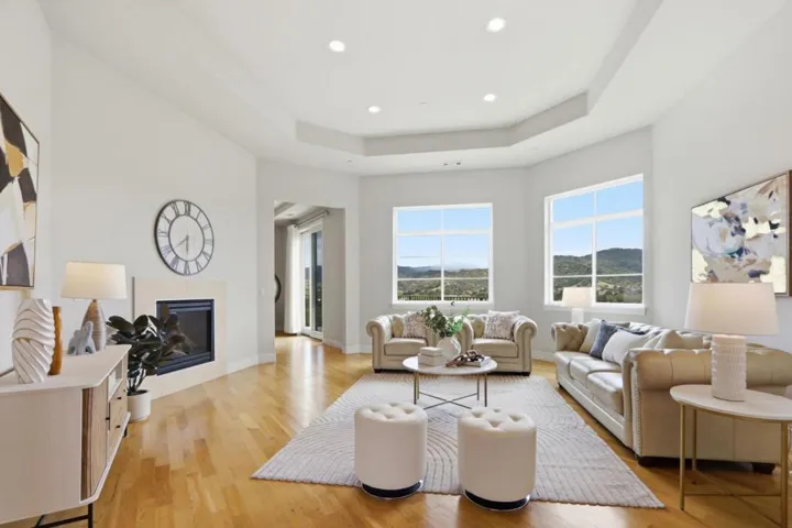 20601 Via Santa Teresa, San Jose, California 95120