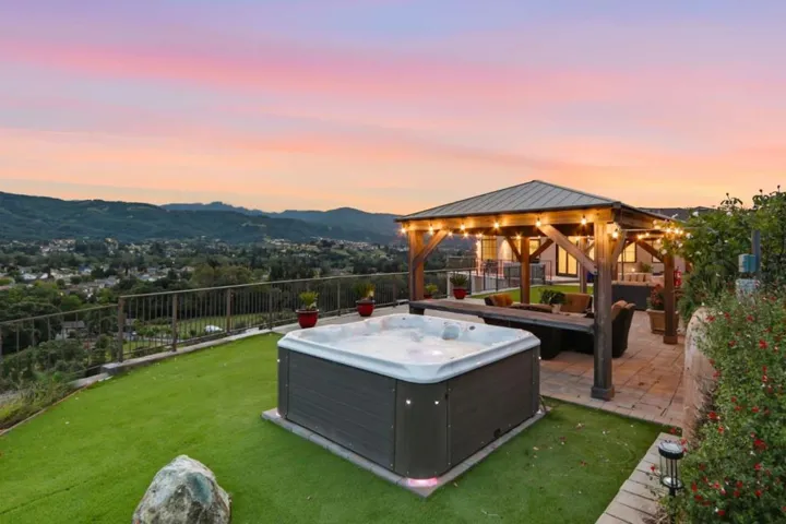 20601 Via Santa Teresa, San Jose, California 95120