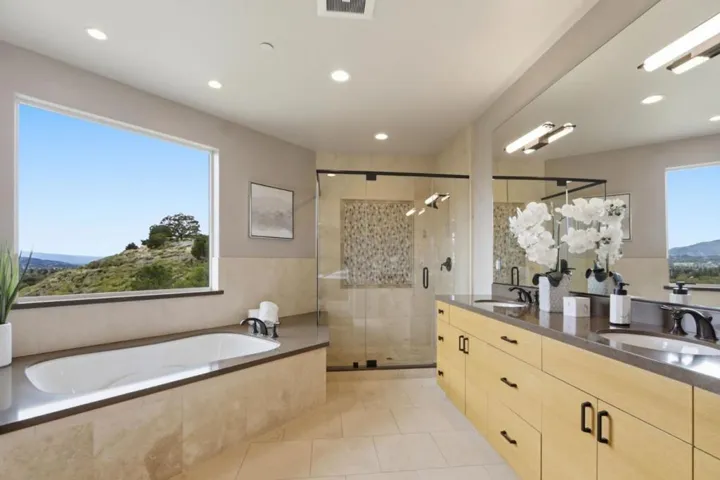 20601 Via Santa Teresa, San Jose, California 95120