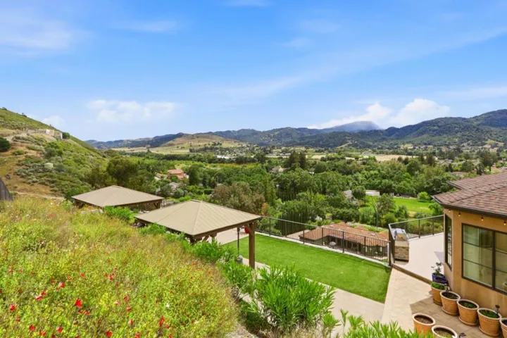 20601 Via Santa Teresa, San Jose, California 95120