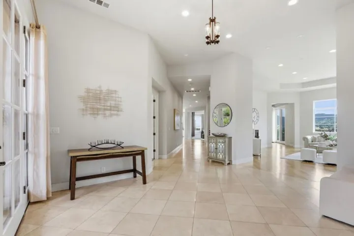 20601 Via Santa Teresa, San Jose, California 95120