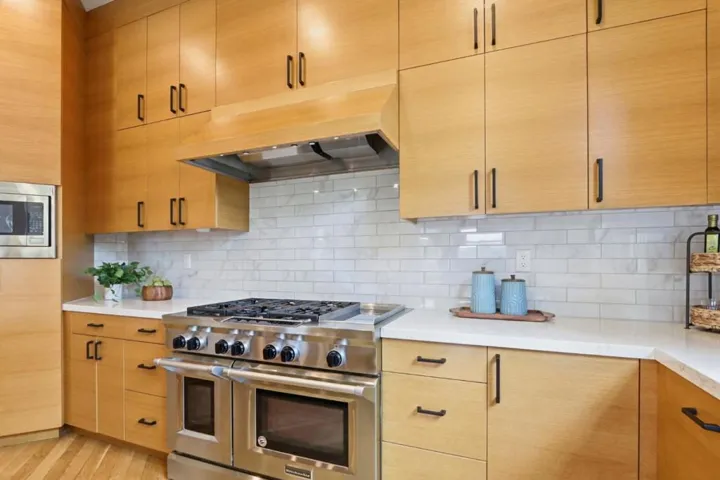20601 Via Santa Teresa, San Jose, California 95120