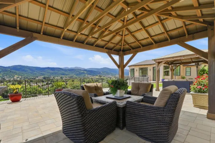 20601 Via Santa Teresa, San Jose, California 95120