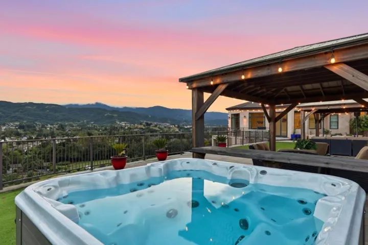 20601 Via Santa Teresa, San Jose, California 95120