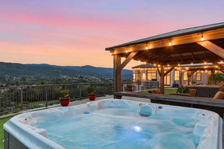 20601 Via Santa Teresa, San Jose, California 95120