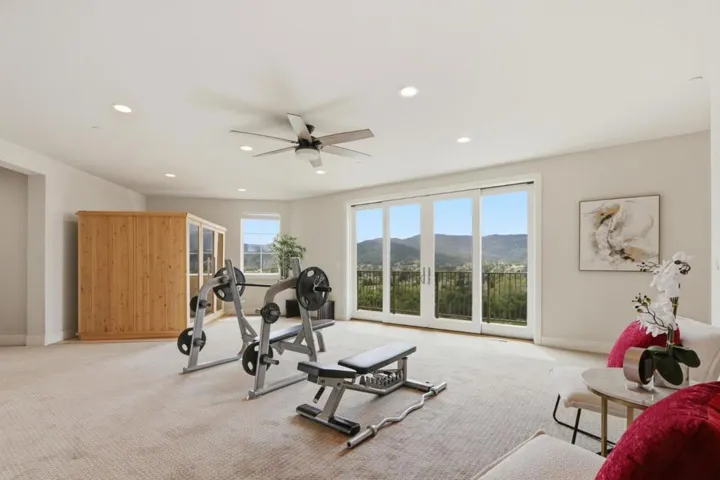 20601 Via Santa Teresa, San Jose, California 95120