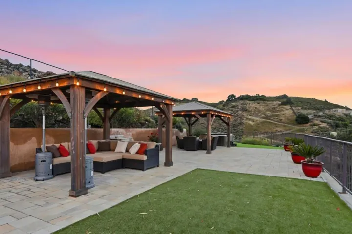 20601 Via Santa Teresa, San Jose, California 95120