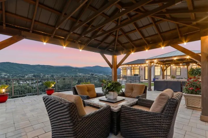 20601 Via Santa Teresa, San Jose, California 95120
