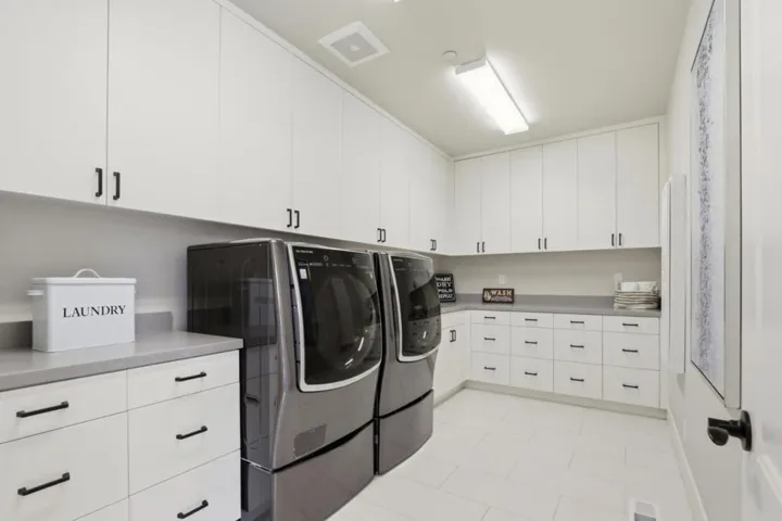 20601 Via Santa Teresa, San Jose, California 95120