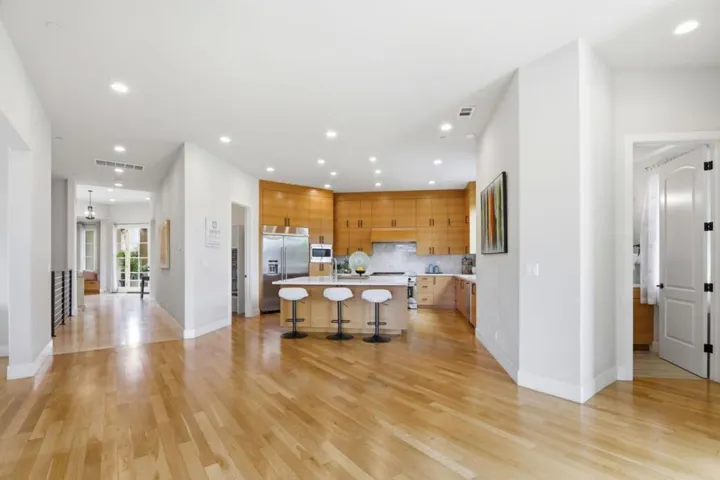 20601 Via Santa Teresa, San Jose, California 95120