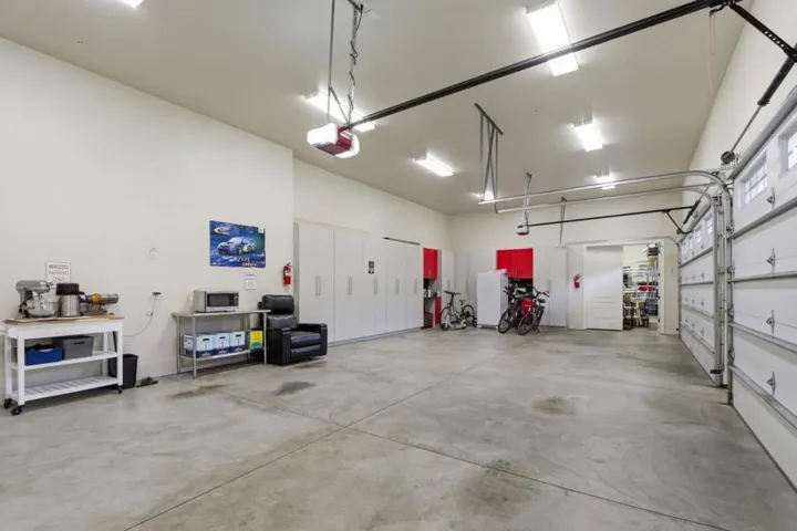 20601 Via Santa Teresa, San Jose, California 95120