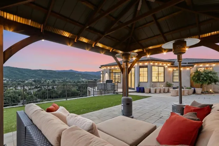 20601 Via Santa Teresa, San Jose, California 95120