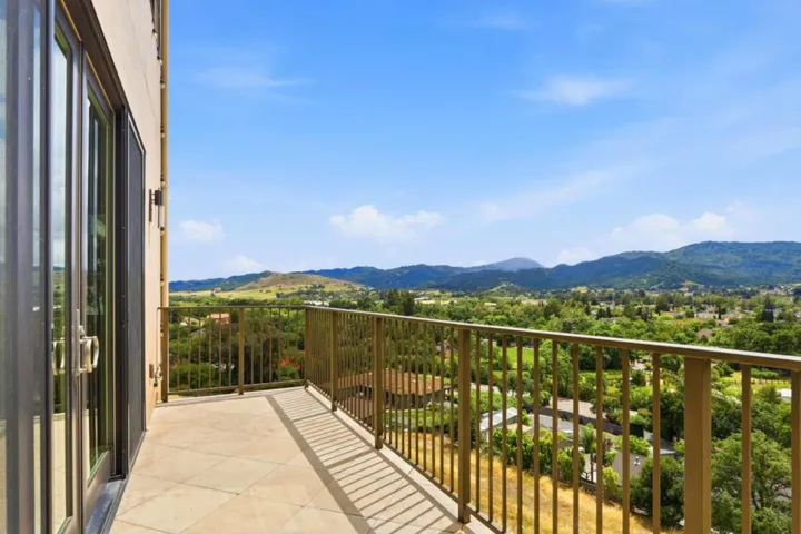 20601 Via Santa Teresa, San Jose, California 95120