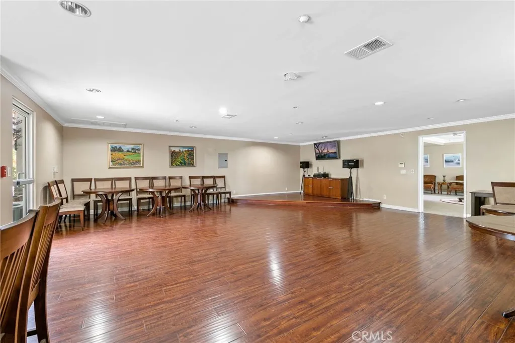 common area entertainment room