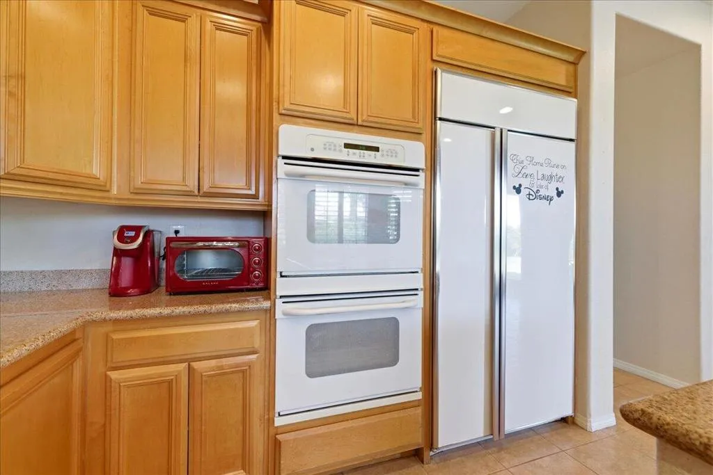 22-Kitchen