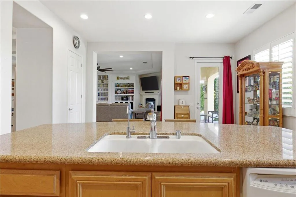 21-Kitchen